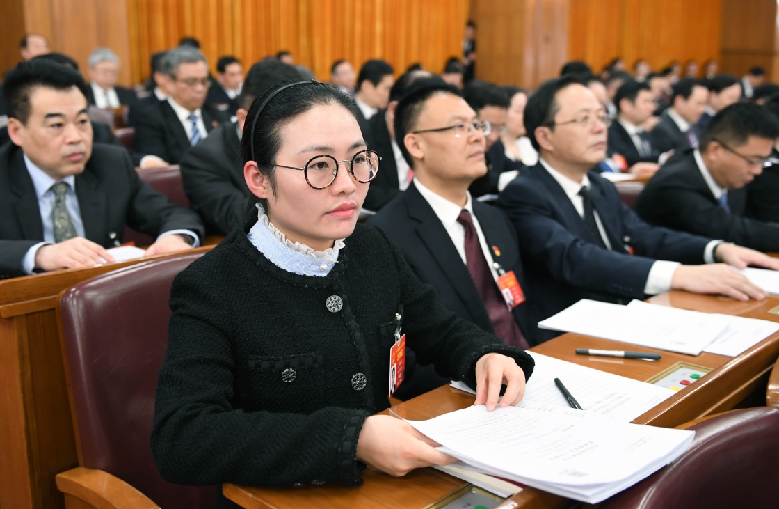 村官带领致富的例子_14年大学生村官带领村民致富_村官带领农民致富