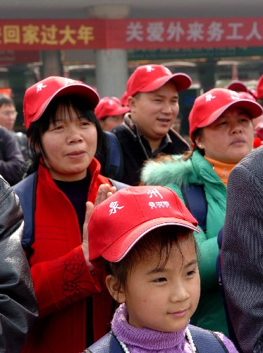 电子自主创业人带领村民致富_带领村民致富事迹_致富村民带领自主电子创业人员